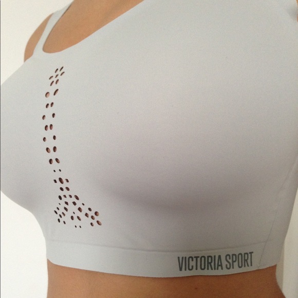 Victoria Secret Sport 32 DDD - Picture 3 of 8